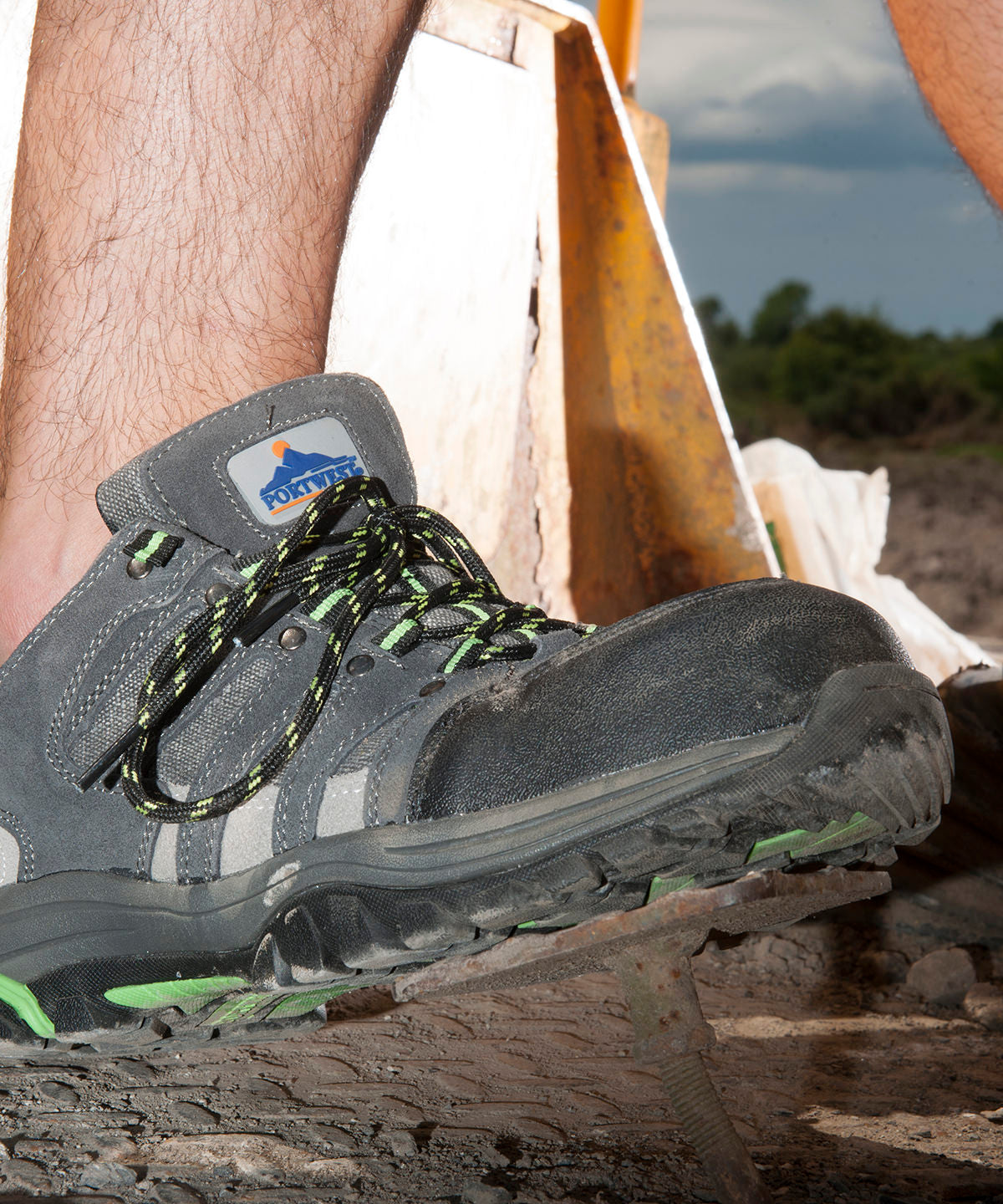 Tryck din logga på Träningsskor från Portwest - Anpassa Steelite Loire lågskor S1P HRO i färgen för företag, föreningar och privatpersoner