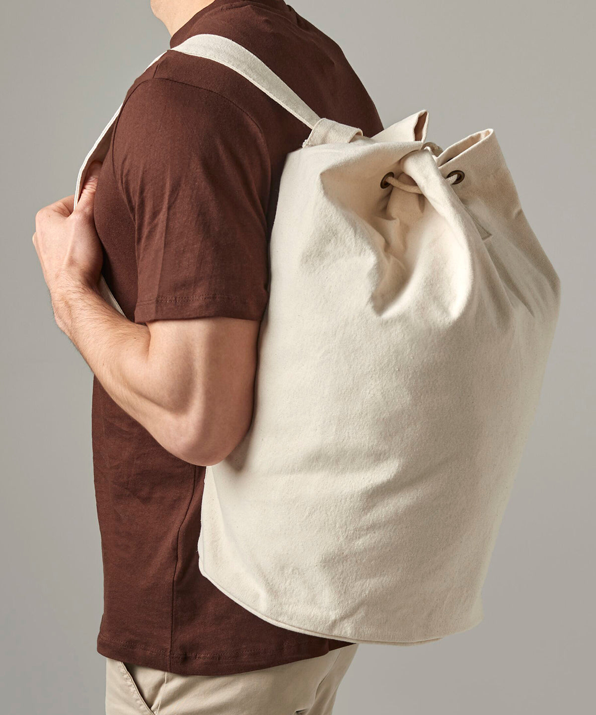 Tryck din logga på Väskor från Quadra - Anpassa Duffel i canvas i färgen för företag, föreningar och privatpersoner