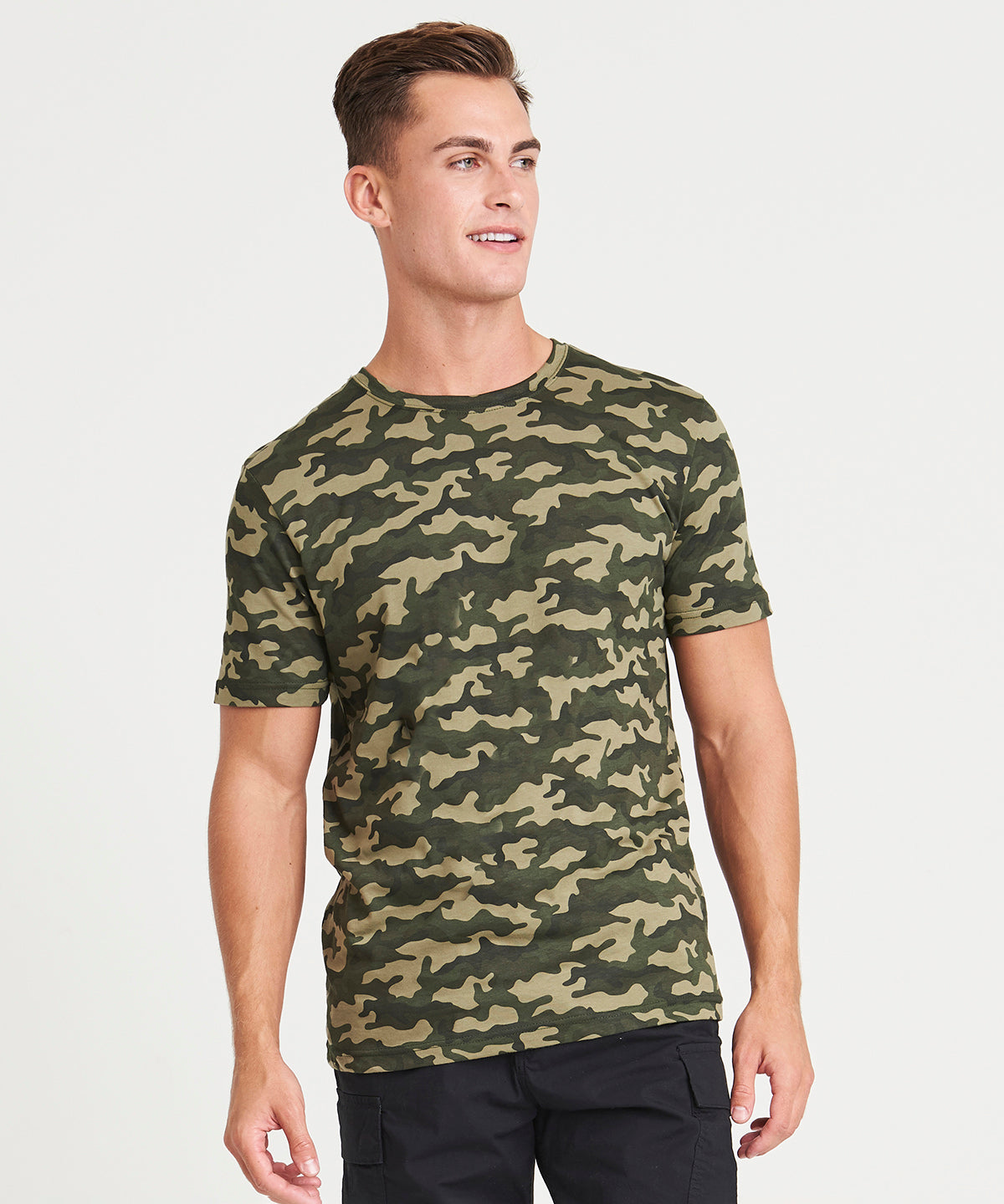 Tryck din logga på T-shirts från AWDis Just T's - Anpassa (JT034) Camo T i färgen för företag, föreningar och privatpersoner