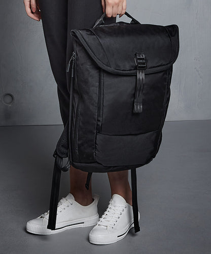 Tryck din logga på Väskor från Quadra - Anpassa Pitch black 12-timmars dagryggsäck i färgen för företag, föreningar och privatpersoner