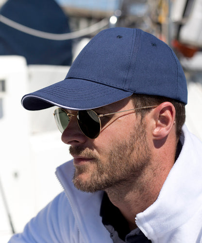 Tryck din logga på Kepsar från Result Headwear - Anpassa Kepsen Memphis i borstad bomull med låg profil och sandwichskärm i färgen för företag, föreningar och privatpersoner