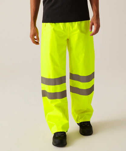 Tryck din logga på Byxor från Regatta High Visibility - Anpassa Hi-vis pro pack-away byxa i färgen för företag, föreningar och privatpersoner