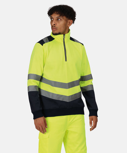 Tryck din logga på Sweatshirts från Regatta High Visibility - Anpassa Pro hi-vis - sweatshirt med dragkedja i färgen för företag, föreningar och privatpersoner