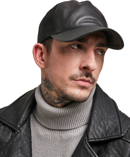 Tryck din logga på Kepsar från Flexfit by Yupoong - Anpassa Trucker i läder i färgen för företag, föreningar och privatpersoner